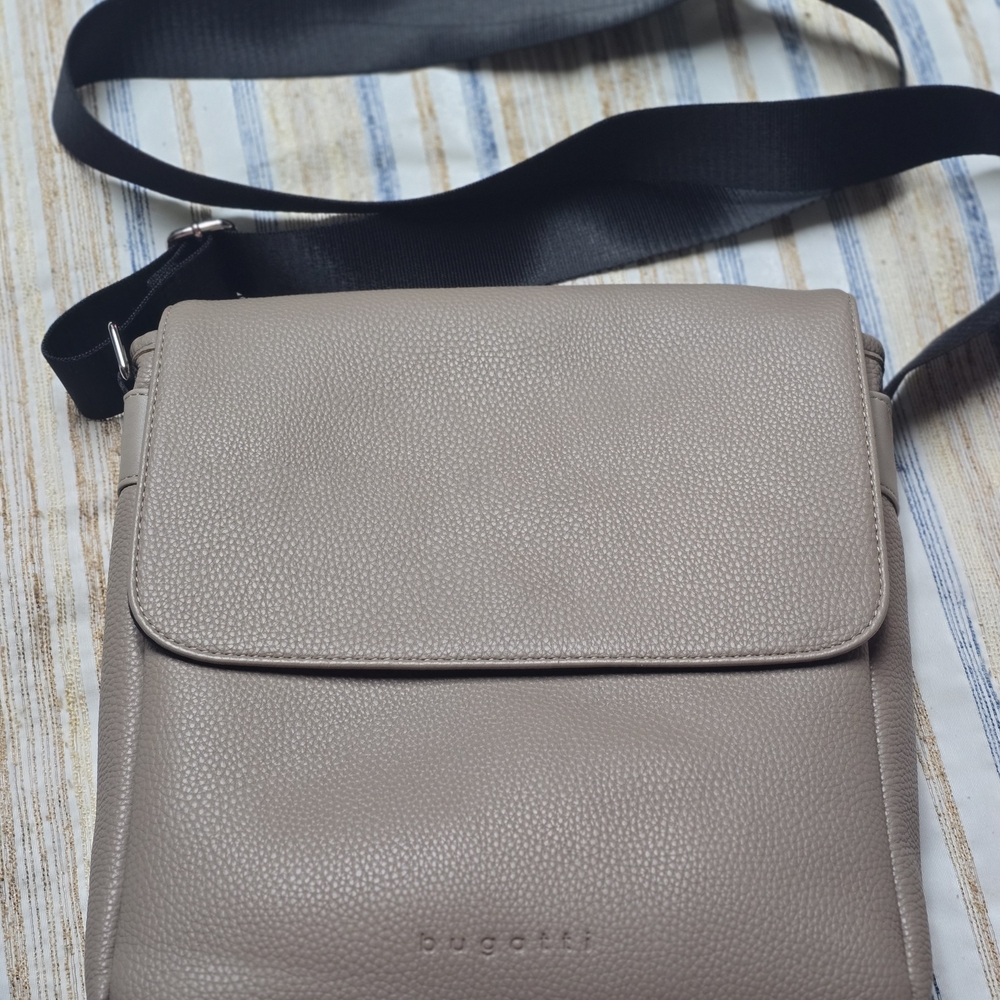 New Bugatti Leather Crossbody Bag